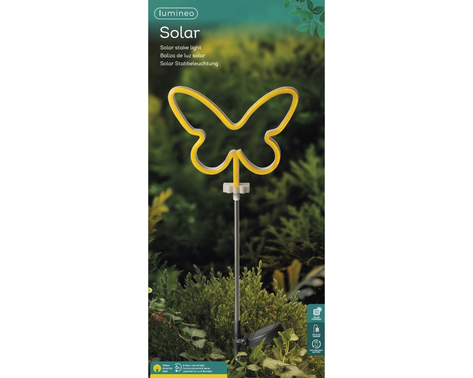 Solar Stabbeleuchtung in Schmetterlingsform, gelb leuchtend, auf einem Stab montiert, vor einem Hintergrund aus Pflanzen, frontal betrachtet.
