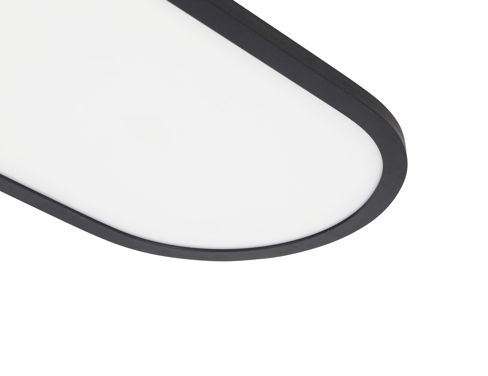 Nahaufnahme eines LED-Panels mit schwarzem Rahmen aus der Seitenperspektive