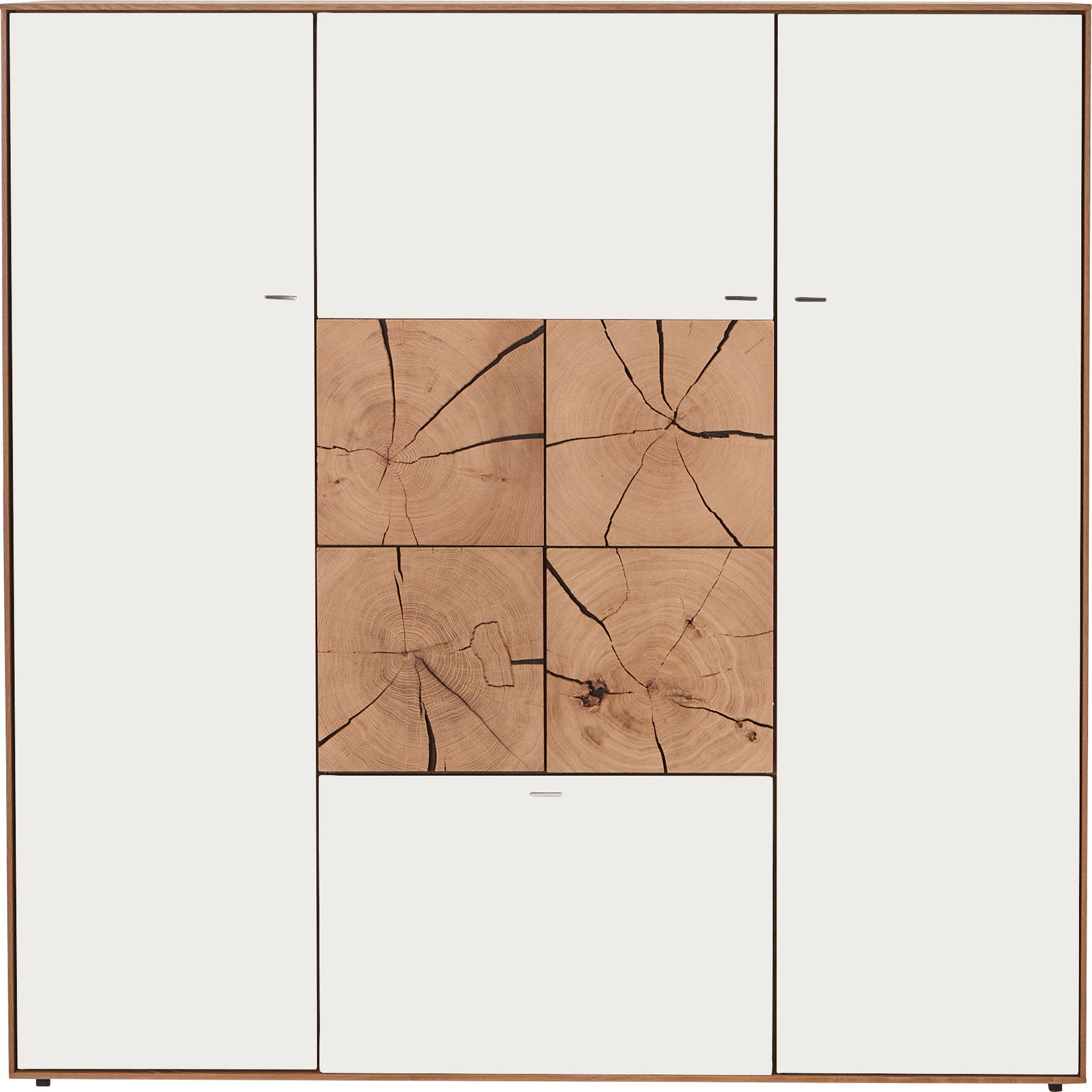 Valnatura Highboard LAGO Frontansicht eines modernen Highboards mit weißen Türen und dekorativen Holzelementen in der Mitte.