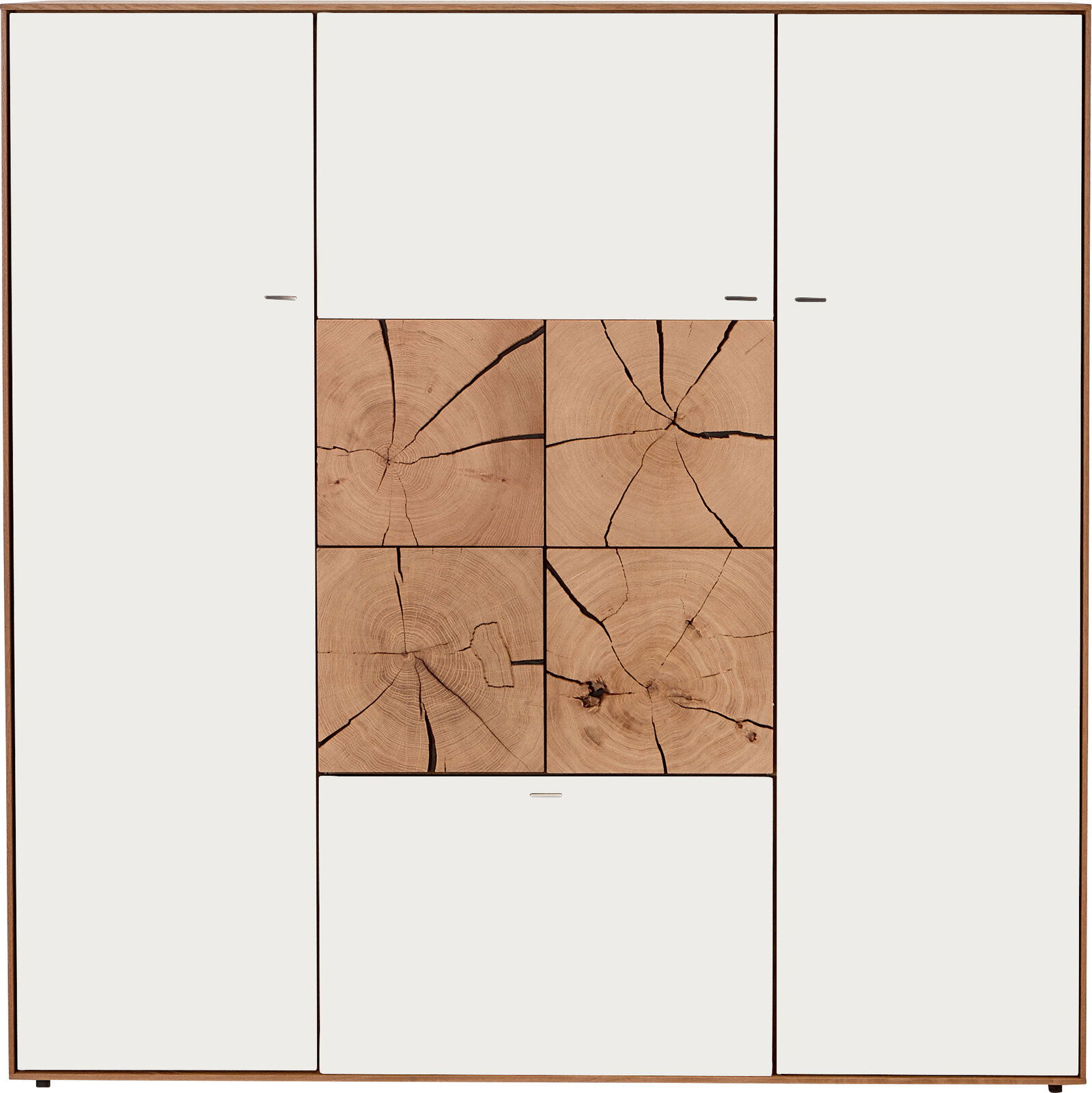 Valnatura Highboard LAGO Frontansicht eines modernen Highboards mit weißen Türen und dekorativen Holzelementen in der Mitte.