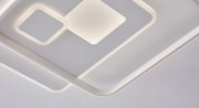 Moderne led-plafondlamp met een geometrisch ontwerp, gezien van onderaf