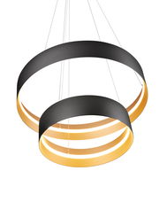Moderne Pendelleuchte LOOP mit zwei übereinanderliegenden, schwarzen Ringen und goldener Innenseite, seitliche Perspektive.