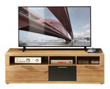 TV-Unterteil aus Holz mit mehreren Fächern und Schubladen, darauf steht ein Flachbildfernseher. Perspektive: Frontalansicht.