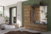 Garderoben-Set in Holzoptik mit Schrank, Sitzbank und Spiegel, seitliche Perspektive