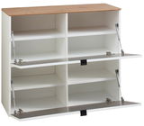 Weiße Garderobe mit Holzoberfläche, offene Frontansicht mit mehreren Fächern und Klapptüren