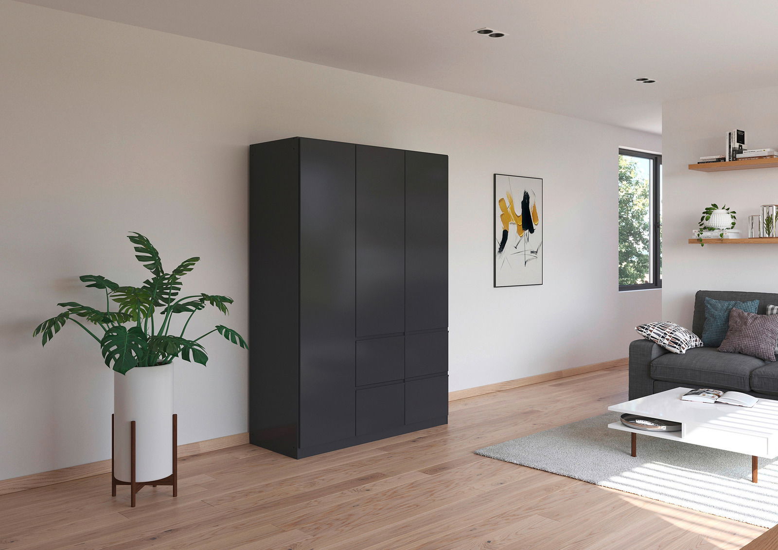 Schwarzer dreitüriger Drehtürenschrank in einem modernen Wohnzimmer, seitliche Perspektive.