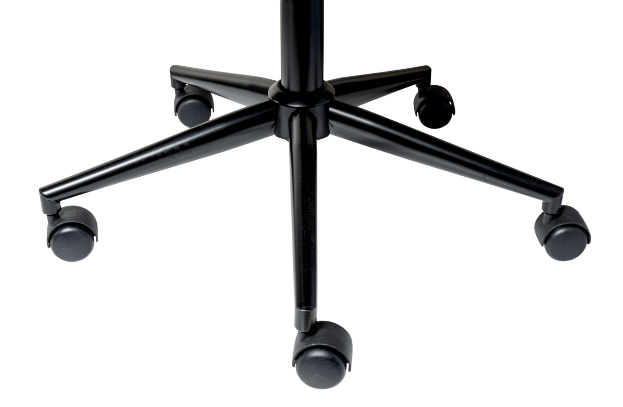 Nahaufnahme der Basis eines schwarzen Drehstuhls mit fünf Rollen, von oben betrachtet.