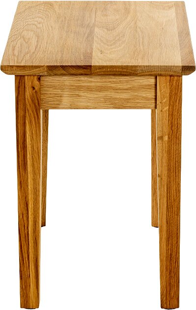 Massiver Holzhocker mit quadratischer Sitzfläche und vier Beinen in natürlicher Holzoptik, Frontansicht auf weißem Hintergrund