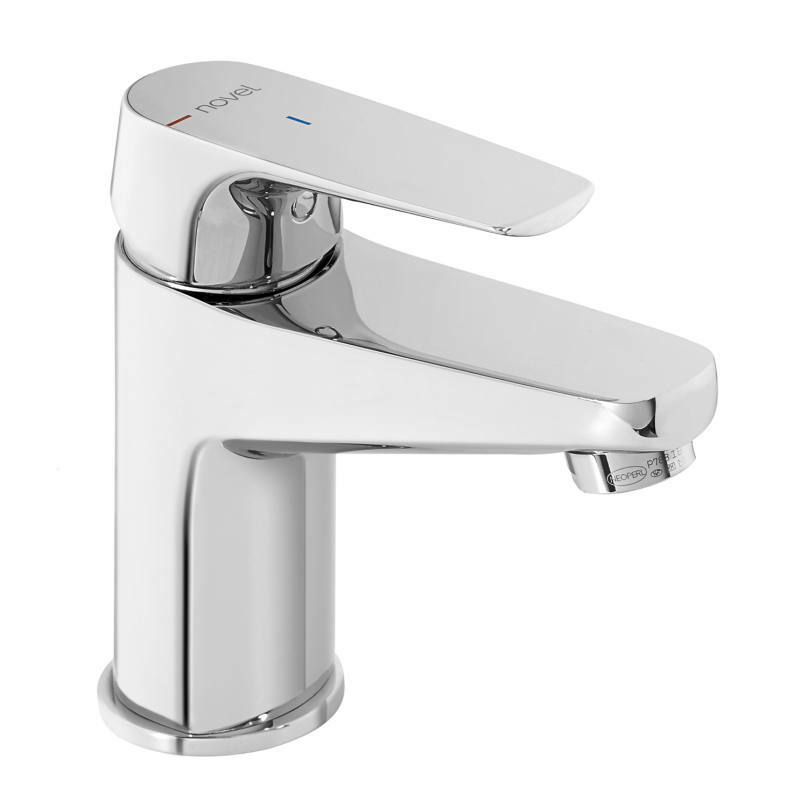 Einhand-Waschtischmischer in seitlicher Perspektive, glänzend verchromt mit modernem Design.