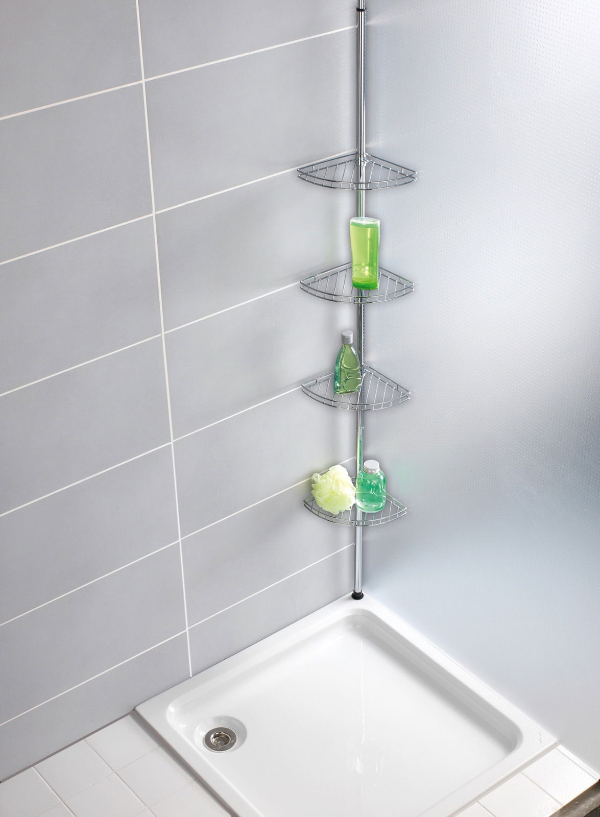 Edelstahl Teleskop-Eckregal in einer Duschkabine, von oben fotografiert, mit mehreren Ablagen für Duschutensilien.