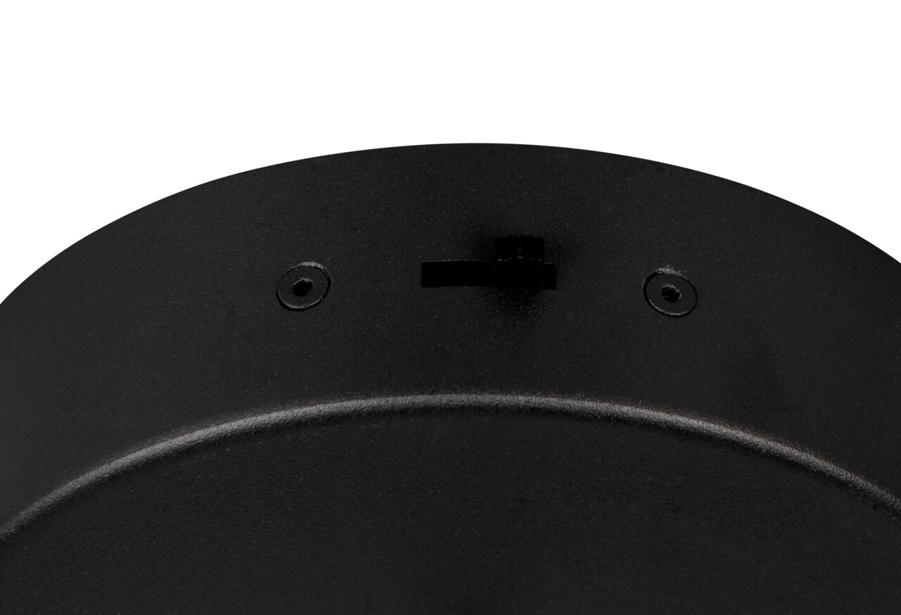 Nahaufnahme der schwarzen Deckenhalterung einer Pendelleuchte, von unten betrachtet.