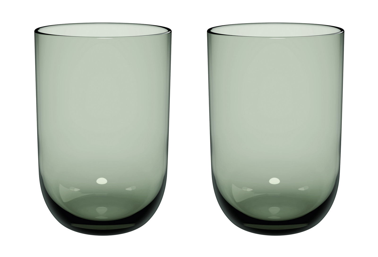 Zwei transparente Longdrinkbecher aus Glas, frontal fotografiert, mit leicht grünlichem Schimmer.