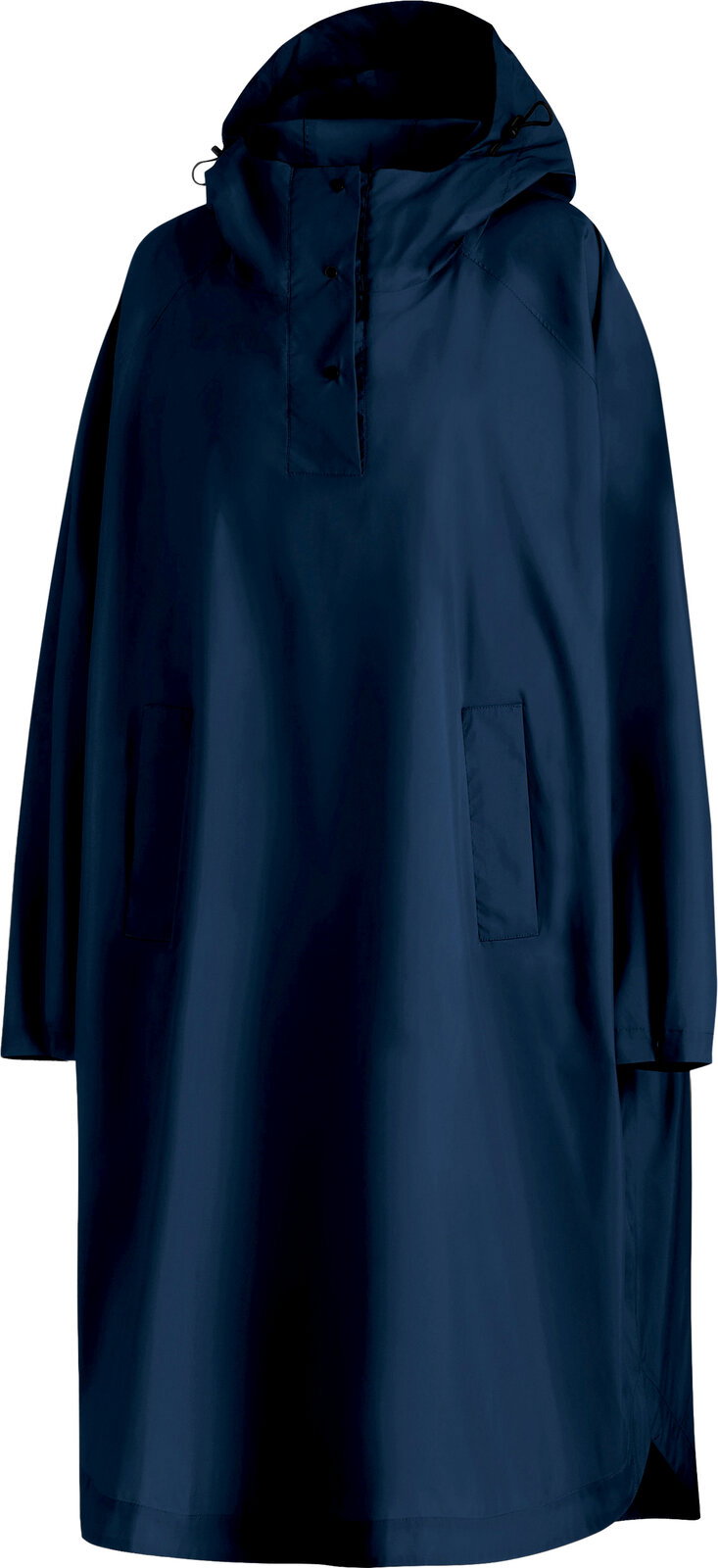 Dunkelblauer, langer Regenponcho mit Kapuze, Druckknopf-Leiste am Kragen und zwei aufgesetzten Taschen, Frontansicht.