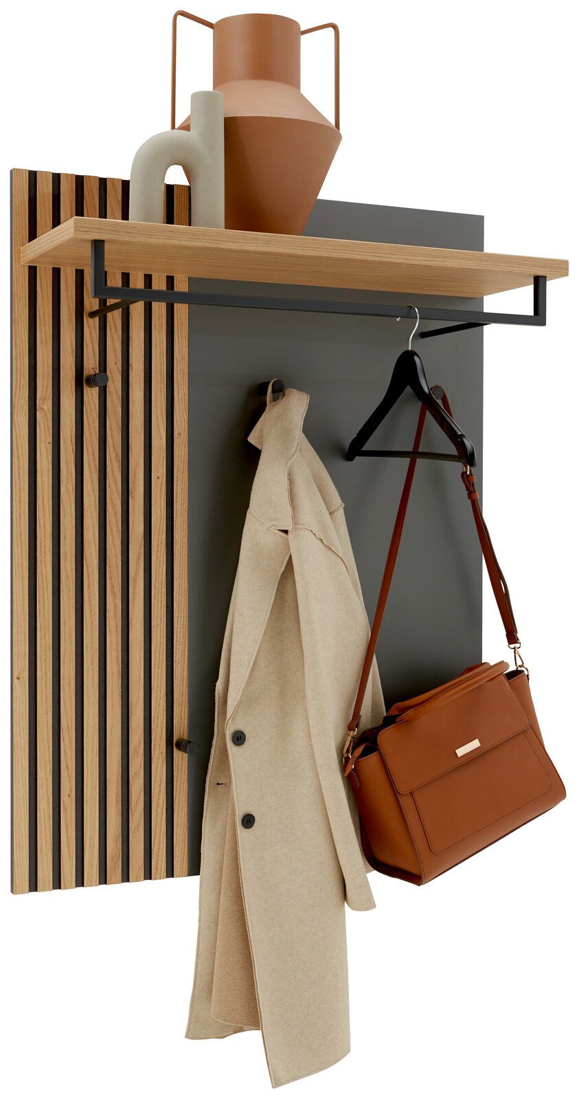 Garderobenpaneel mit Holzlatten, Kleiderhaken, Ablage und Hängemöglichkeiten, seitliche Perspektive