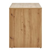 Schreibtisch aus Holz in Frontansicht mit natürlicher Holzmaserung