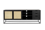 Frontale Ansicht eines modernen Sideboards mit schwarzem Rahmen, zwei geflochtenen Türen und mehreren Schubladen.