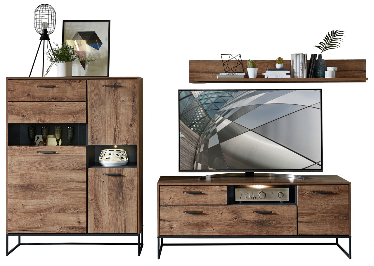 Wandkombination aus Holz mit modernem Design, bestehend aus einem hohen Schrank, einem TV-Schrank und einem Wandregal, frontal betrachtet.