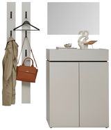 Garderoben-Set in Kaschmir mit zwei Wandpaneelen, einem Spiegel und einem Schrank, frontal betrachtet.