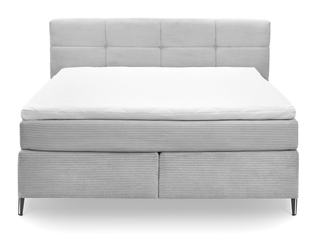 Vooraanzicht van een grijs boxspringbed met een doorgestikt hoofdeinde en witte matrasovertrekken.