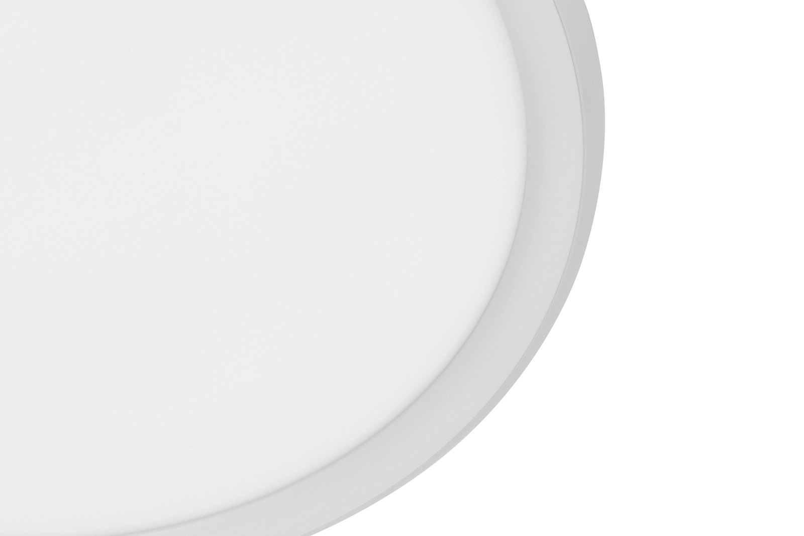 Nahaufnahme einer runden LED-Deckenleuchte aus seitlicher Perspektive