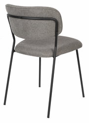Rückansicht eines modernen Stuhls mit grauem Stoffbezug und schwarzem Metallrahmen.