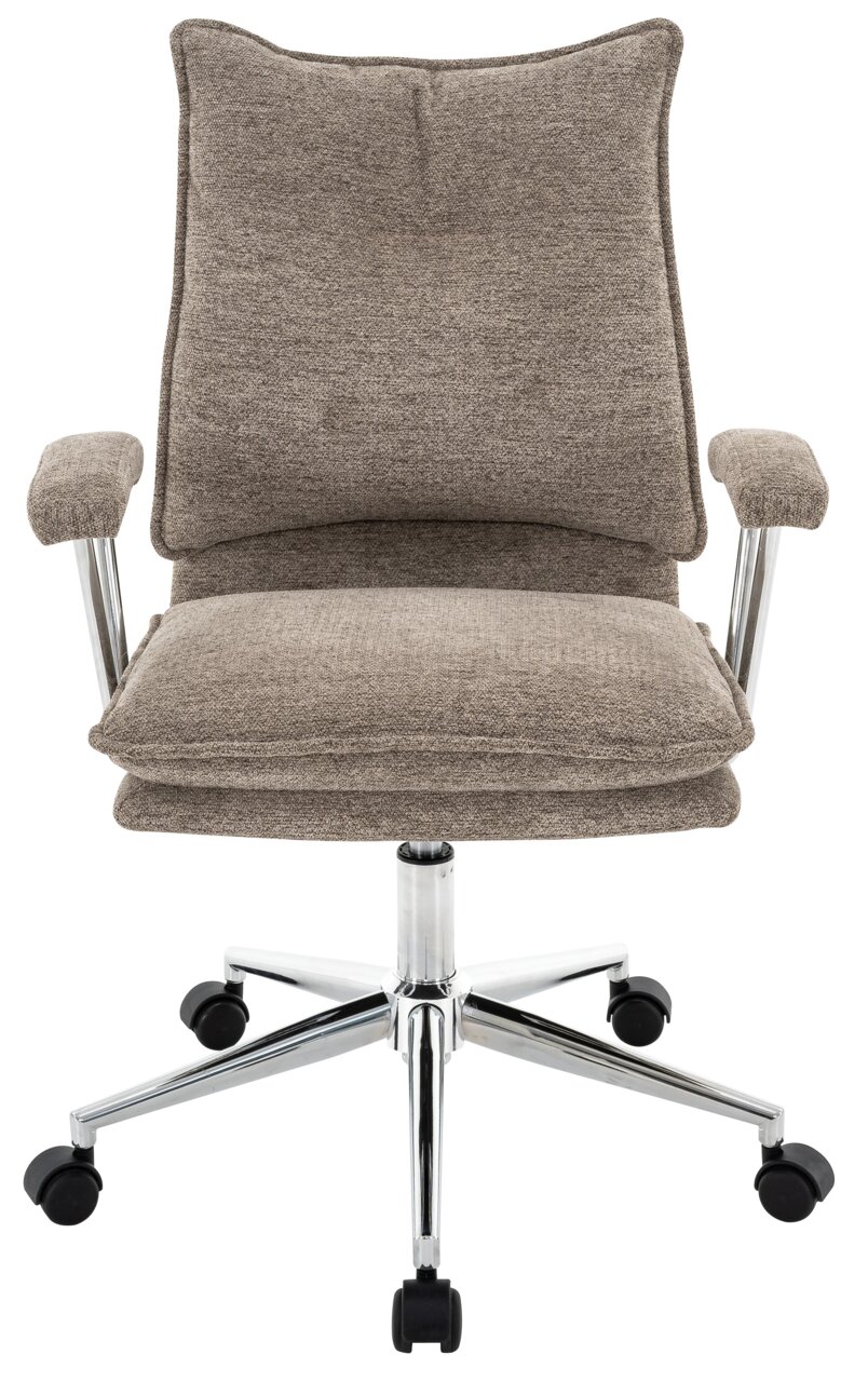 Frontansicht eines beigen Home Office Drehstuhls mit gepolsterten Armlehnen und verchromtem Fußkreuz auf Rollen.