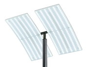 Moderne Stehleuchte ANDY mit zwei rechteckigen LED-Panels, Ansicht von unten.