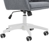 Grauer Homeoffice-Drehstuhl mit weißem Fußkreuz und Rollen, seitliche Perspektive