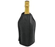 Schwarze Kühlmanschette Vino mit einer Flasche, frontal betrachtet
