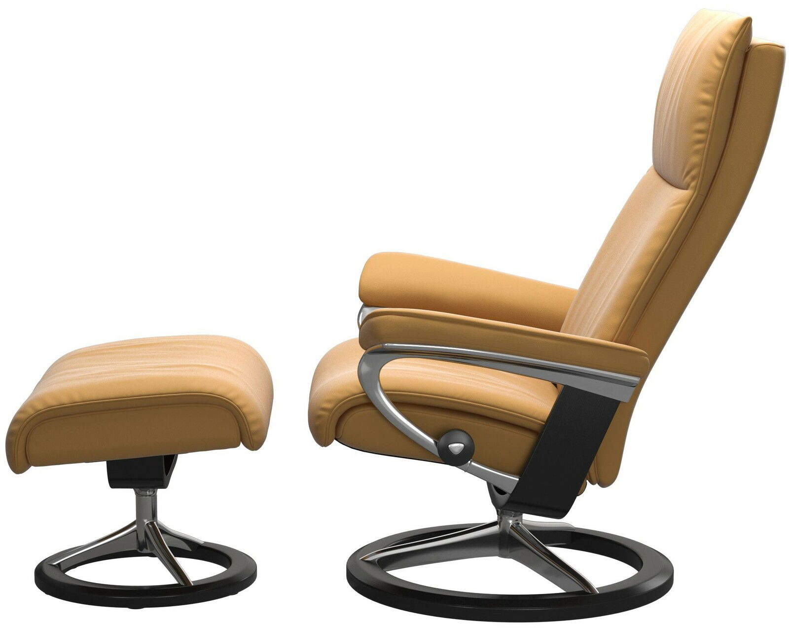 Seitliche Ansicht eines modernen, beigen Einzelsessels mit passendem Hocker, beide mit drehbarem Metallgestell.