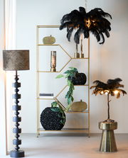 Vase Deko PHYLIA mat, goldene Vase auf einem Regal, seitliche Perspektive