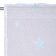 Fertigvorhang mit blauen Sternen auf weißem Stoff, Nahaufnahme