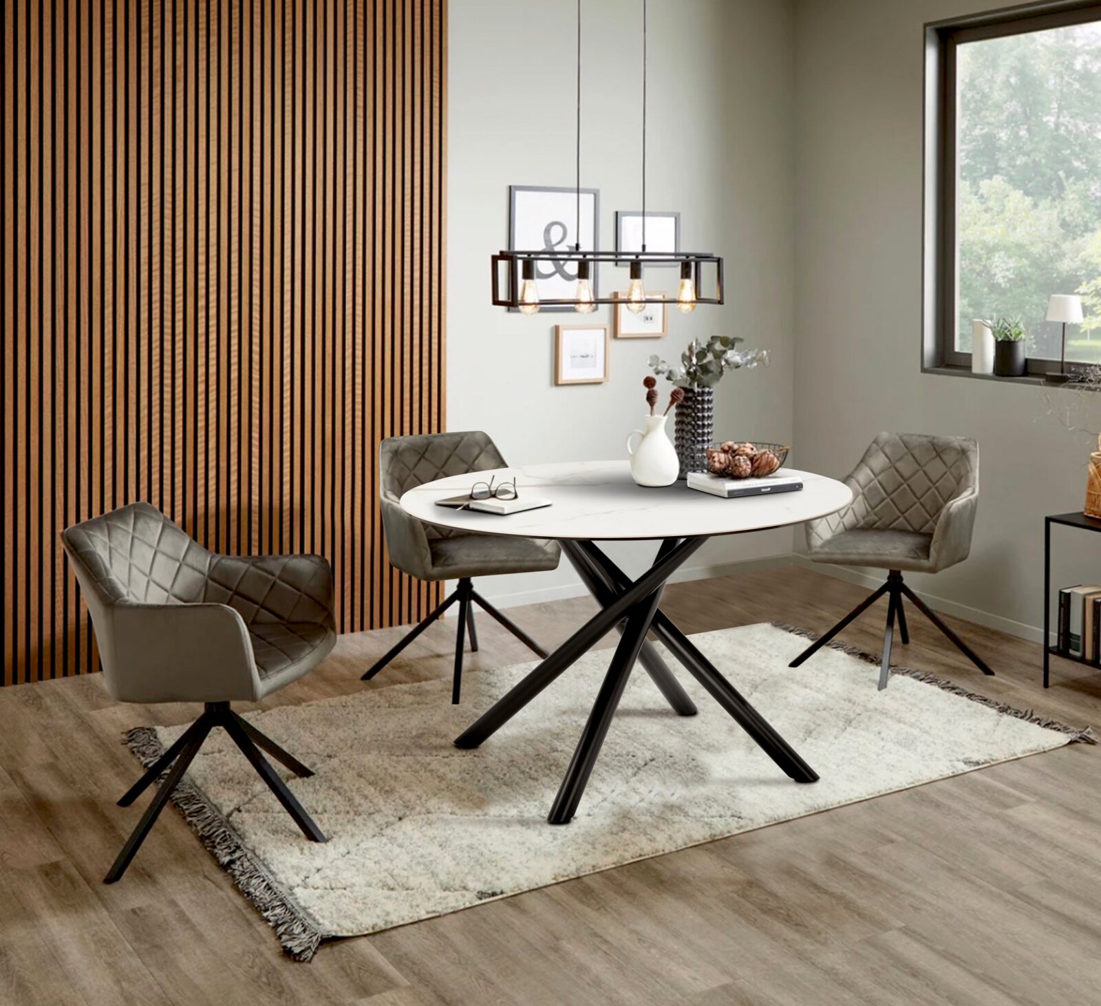 Moderne eettafel met een rond, wit tafelblad en zwarte, gekruiste poten, omringd door drie gestoffeerde stoelen in een stijlvolle eetkamer. Perspectief: vooraanzicht.