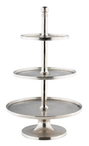 Dreistöckige Etagere aus Aluminium in silberner Farbe, frontal fotografiert.