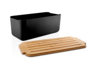 Schwarzer Brotkasten aus der Nordic Kitchen Serie von Eva Solo mit abnehmbarem Holzdeckel, seitliche Perspektive