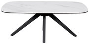Moderner Couchtisch mit weißer Marmoroptik-Tischplatte und schwarzem Metallgestell, seitliche Perspektive.