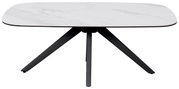 Moderner Couchtisch mit weißer Marmoroptik-Tischplatte und schwarzem Metallgestell, seitliche Perspektive.