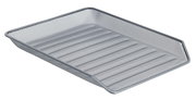 Silberne Dokumentenablage aus Metallgitter, schräg von oben fotografiert