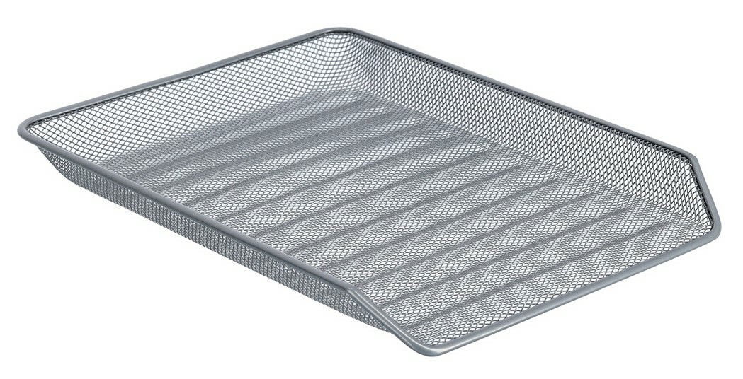 Silberne Dokumentenablage aus Metallgitter, schräg von oben fotografiert