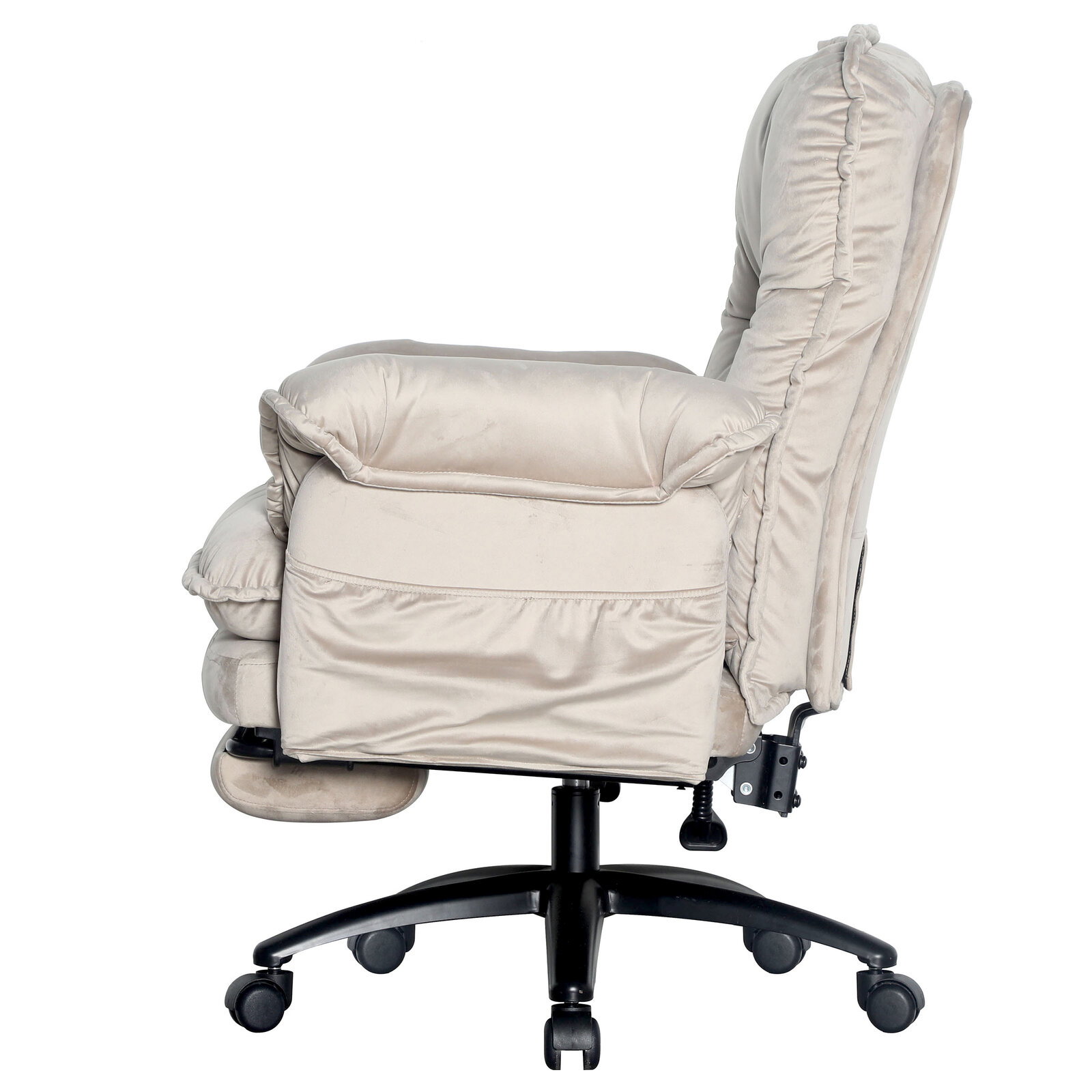 Beiger Chefsessel aus seitlicher Perspektive mit gepolsterten Armlehnen und verstellbarem Fußteil.