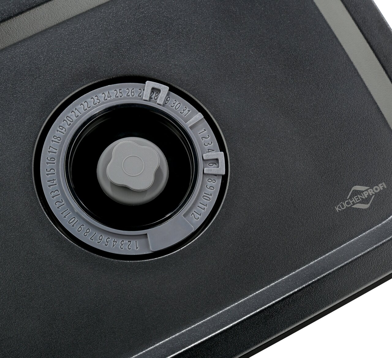 Nahaufnahme eines Vakuumier-Sets EASYFRESH mit Datumsanzeige und Drehknopf, seitliche Perspektive