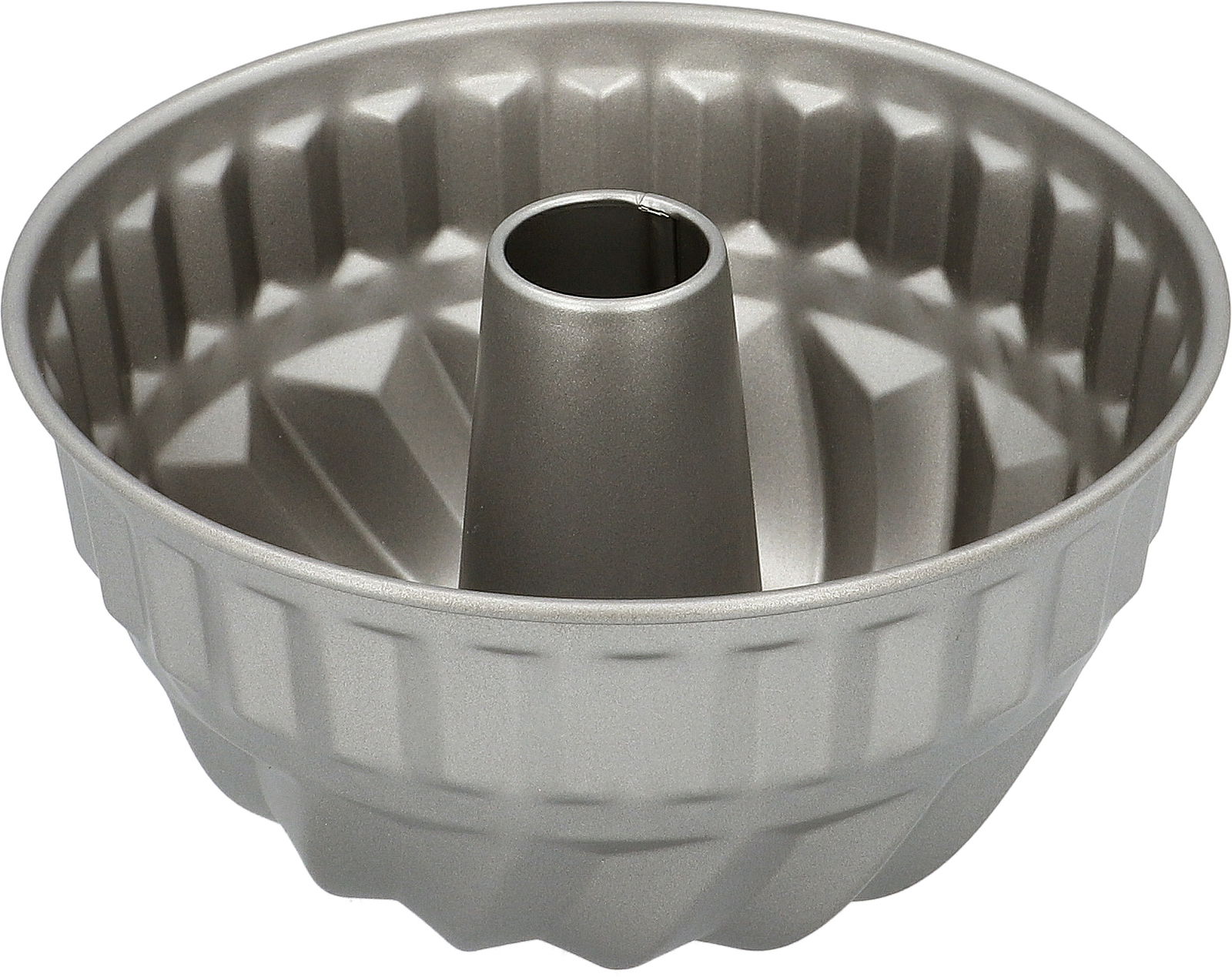 Birkmann Gugelhupfform BASIC BAKING Silberne Gugelhupfform aus Metall, seitliche Perspektive