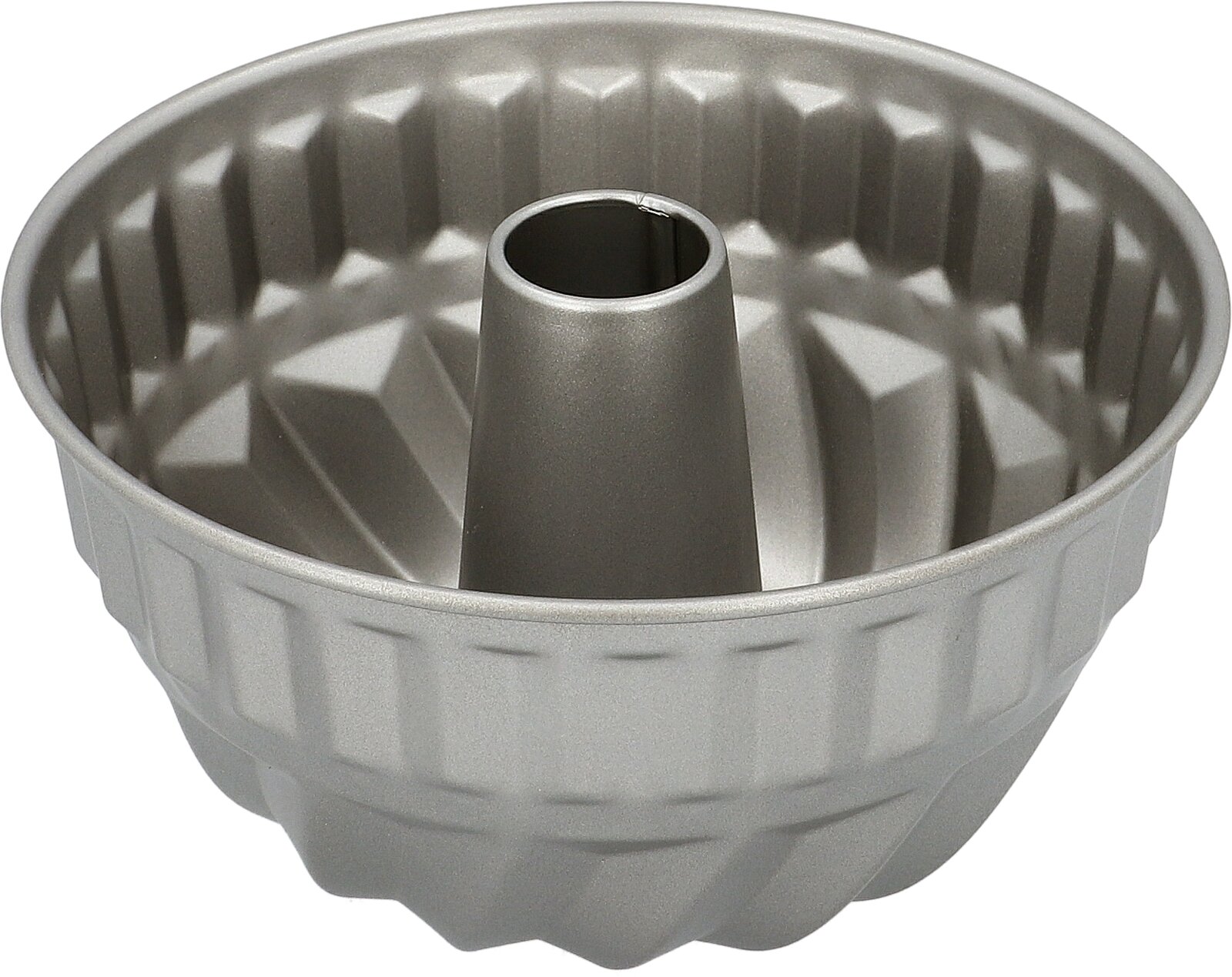 Silberne Gugelhupfform aus Metall, seitliche Perspektive