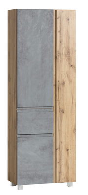 Moderner Hochschrank mit grauer und holzfarbener Front, frontal betrachtet.