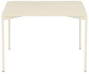 Moderner Beistelltisch in hellem Beige, frontal fotografiert mit schlanken, geraden Beinen.