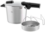 Schnellkochtopf Vitaquick 6 l von Fissler, seitliche Perspektive mit Einsatz und Gestell