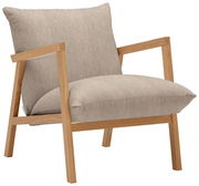 Moderner Sessel mit hellgrauem Stoffbezug und Holzrahmen, seitliche Perspektive