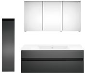 Moderne Badkombination mit dreiteiligem Spiegelschrank, seitlichem Hochschrank und Waschbeckenunterschrank in dunklem Design, Frontalansicht.