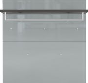 Garderobenpaneel in moderner Frontansicht mit grauer Oberfläche und silberner Kleiderstange.