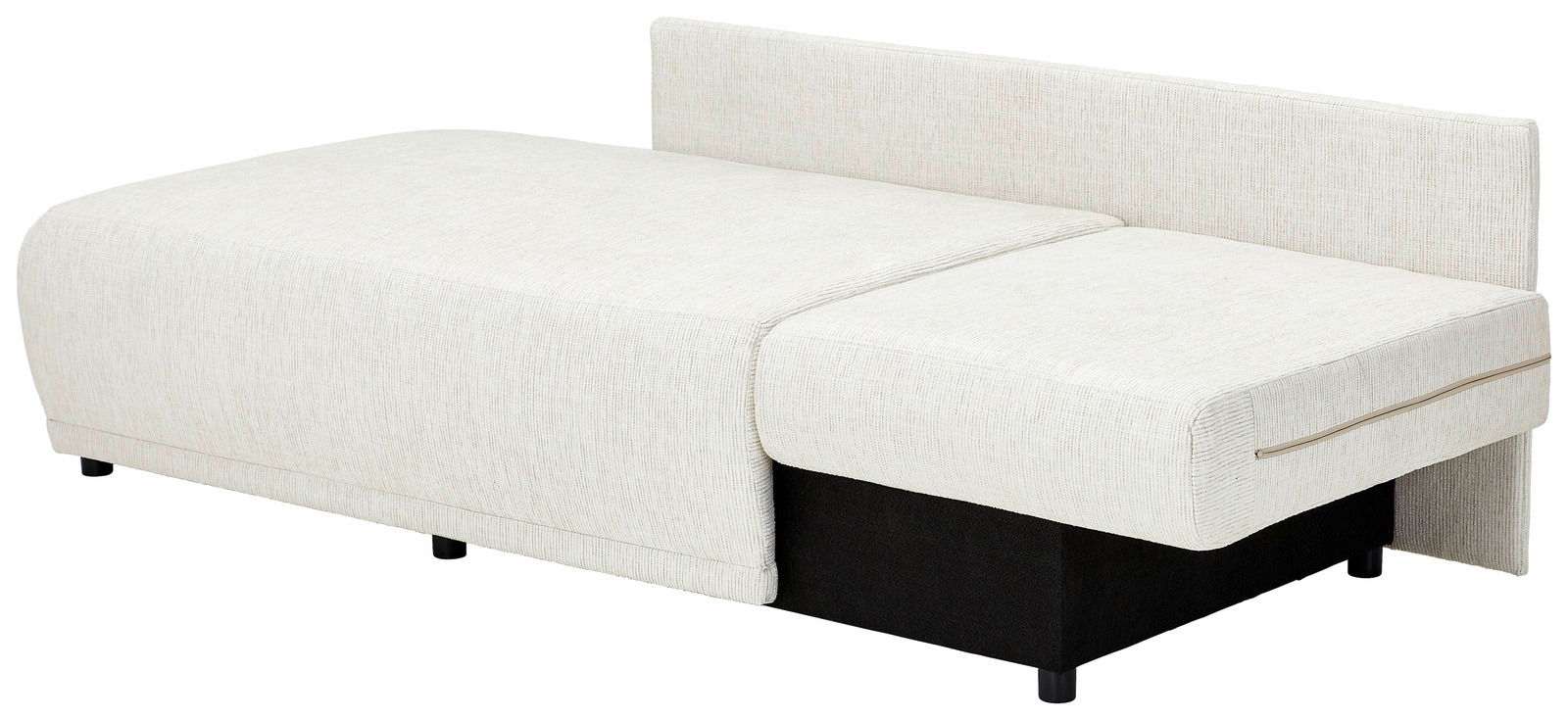 Seitliche Perspektive auf eine cremefarbene Recamiere mit schlichtem Design und schwarzem Sockel.